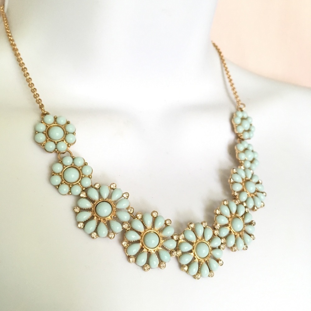 Forever 21 Necklace Mint Statement Floral Fashion Necklace